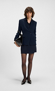 Пиджак на кнопке