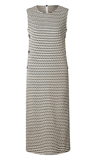 Платье из фактурной ткани