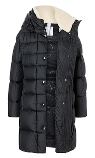 Пуховик с воротником из овчины