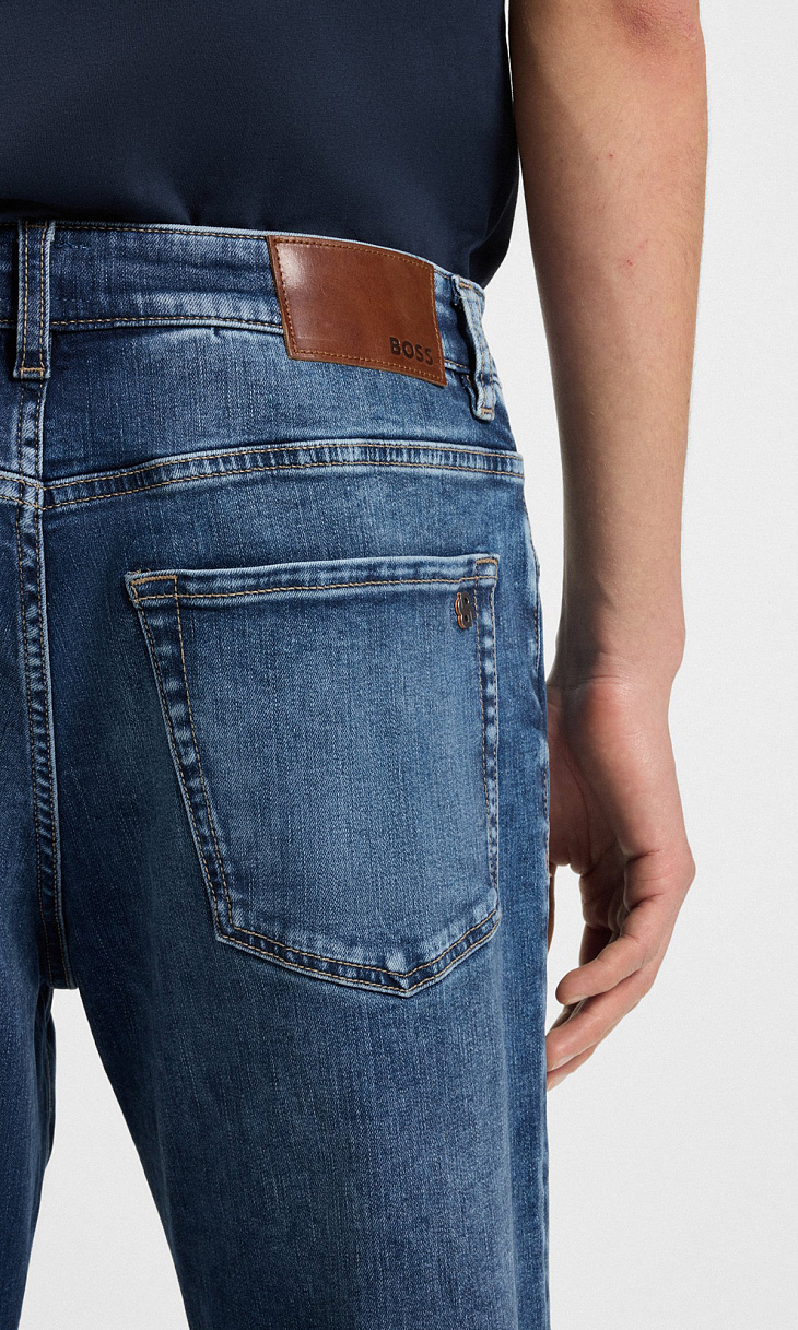 HUGO BOSS: Прямые джинсы