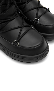 Мунбуты из кожи