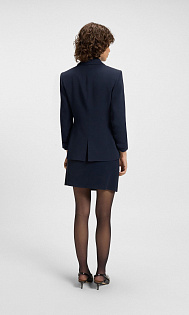 Пиджак на кнопке