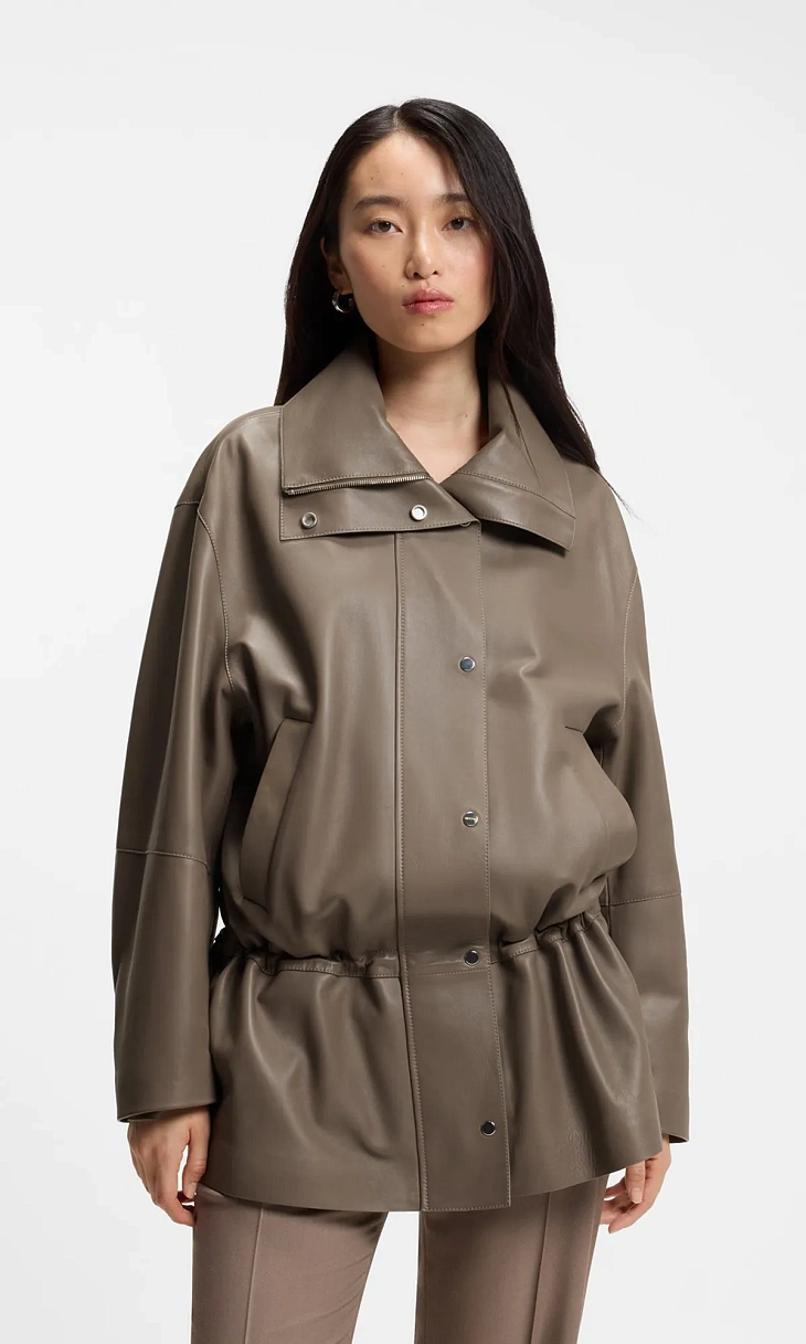 HUGO BOSS: Кожаная куртка