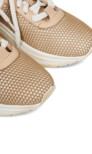 Сетчатые кроссовки