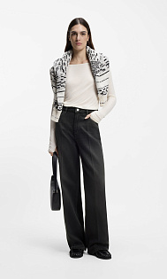 Широкие джинсы