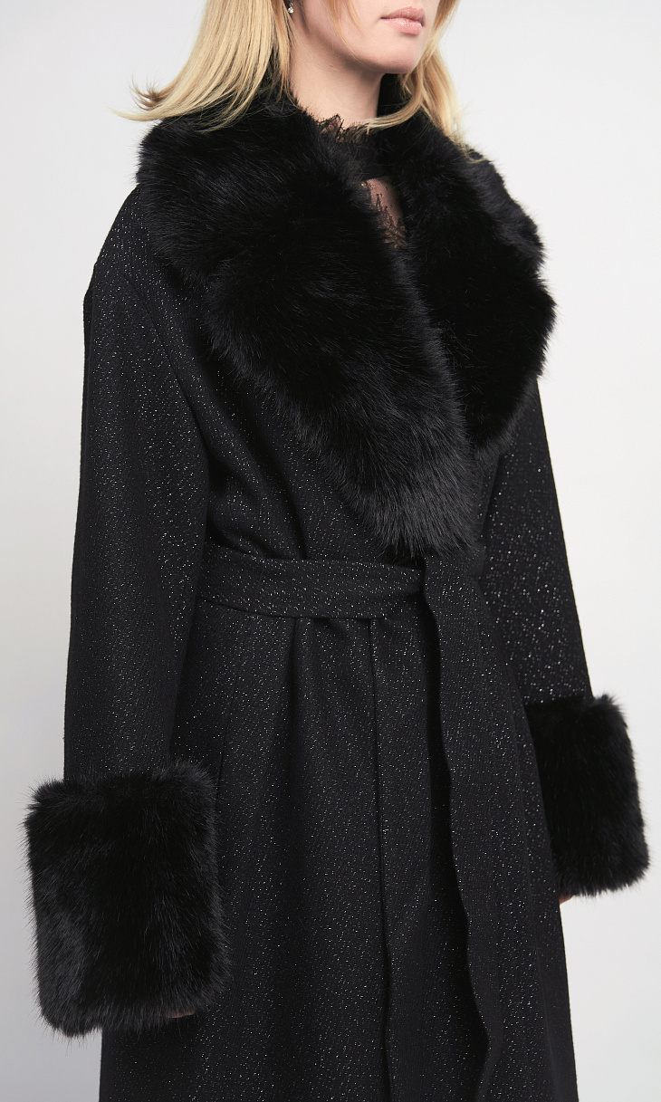 TWINSET: Пальто с искусственным мехом