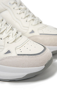 Кроссовки из кожи и текстиля