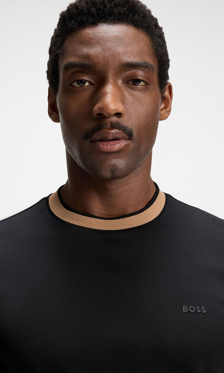 HUGO BOSS: Футболка с логотипом