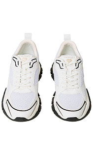 Кроссовки с логотипом