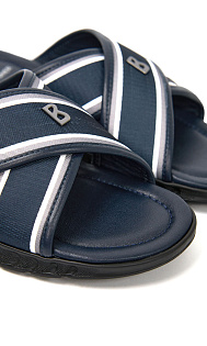 Шлепанцы с логотипом