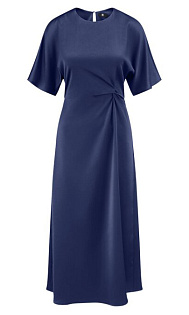 Платье с драпировкой на талии