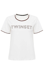 Футболка с вышивкой