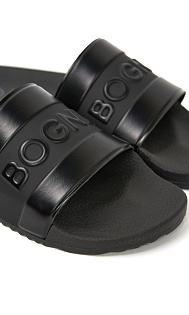 Шлепанцы с логотипом