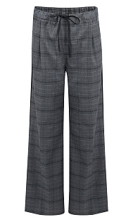 Брюки с лампасами