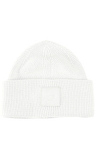 Шапка с логотипом