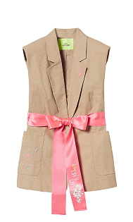 Жилет с лентой