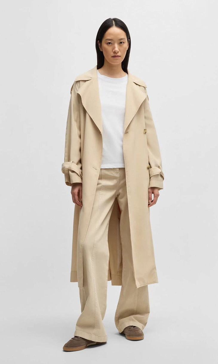 HUGO BOSS: Футболка со стразами