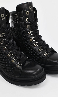 Ботинки из кожи