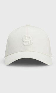 Кепка с логотипом