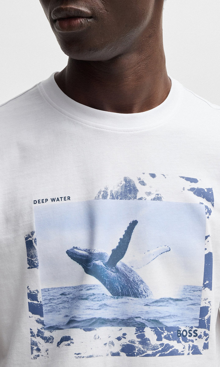 HUGO BOSS: Футболка с принтом