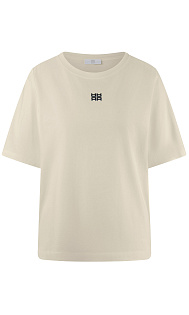 Футболка с логотипом