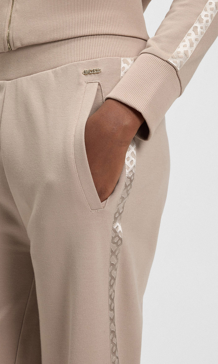 HUGO BOSS: Спортивные брюки с логотипом