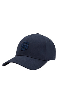 Кепка с логотипом