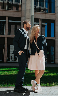 Кроссовки из трикотажа и замши