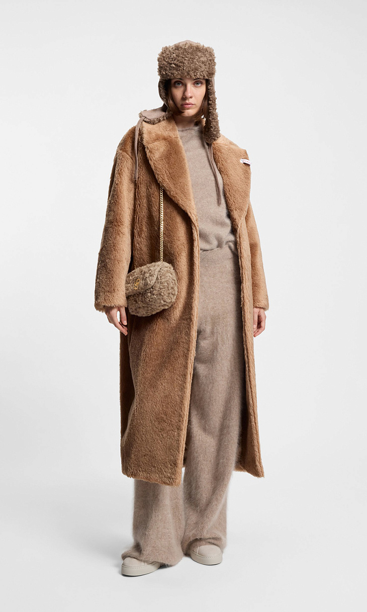 HUGO BOSS: Сумка с мехом