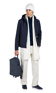 Пуловер из шерсти