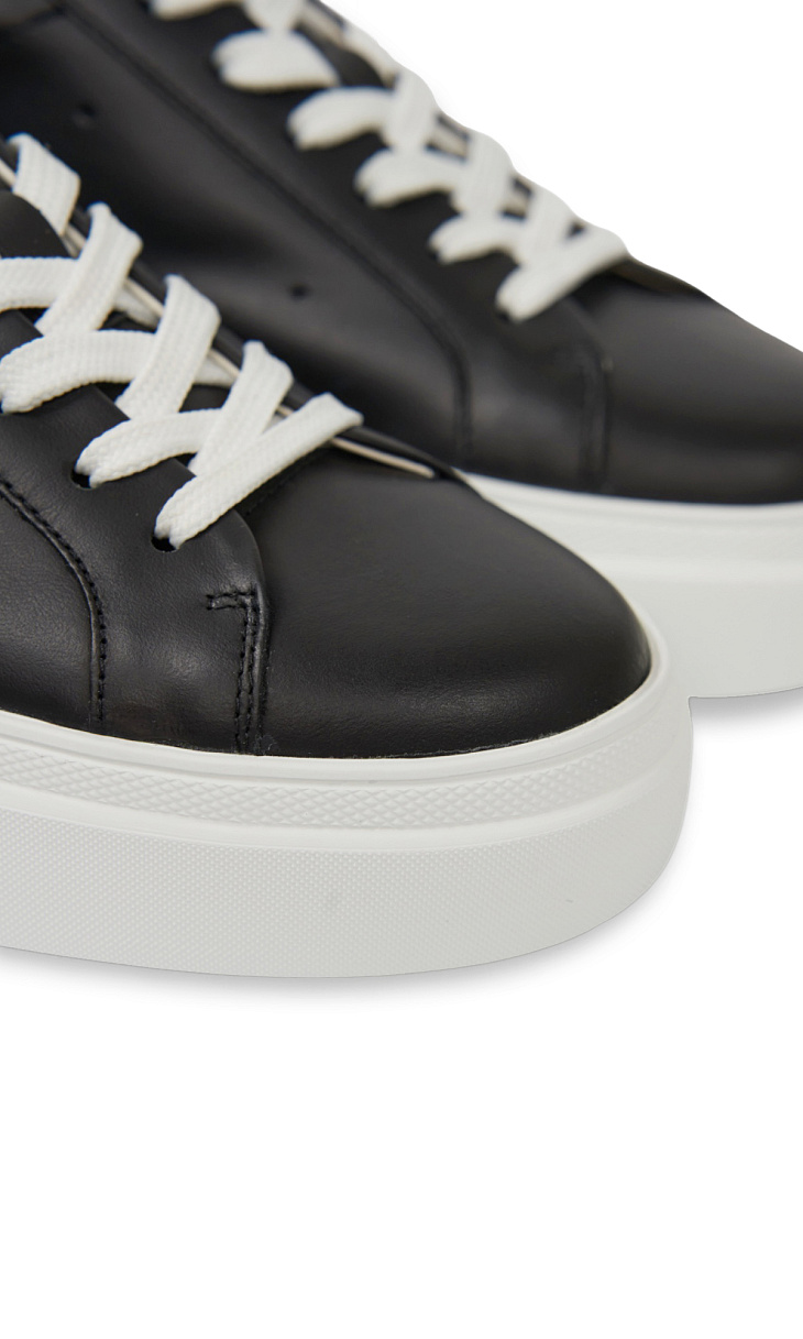 BOGNER: Кеды из кожи