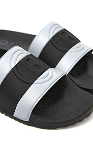 Шлепанцы с логотипом