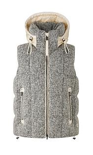 Жилет с капюшоном