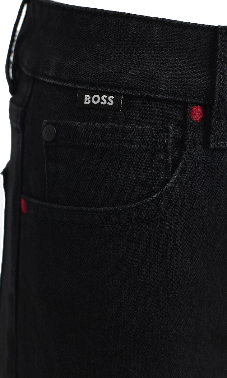 HUGO BOSS: Джинсы с нашивкой