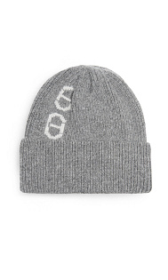 Шапка с логотипом