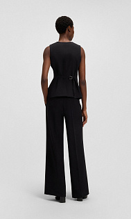 Костюмный жилет