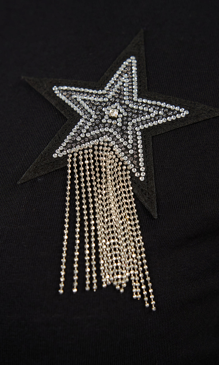 HUGO BOSS: Футболка с аппликацией