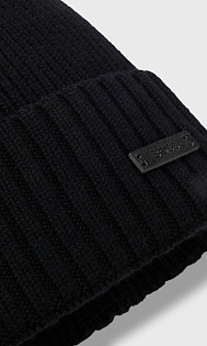 Шапка из шерсти