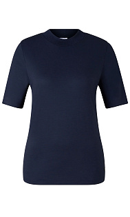 Футболка с декоративным швом