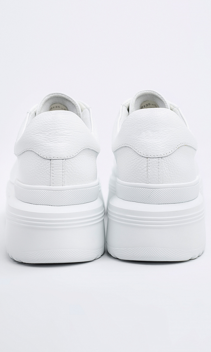 BOGNER: Кеды из кожи